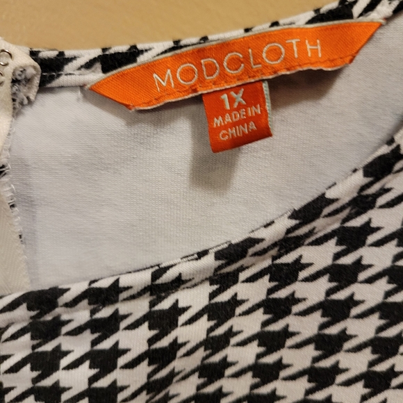 Dress by Modcloth - Picture 2 of 3